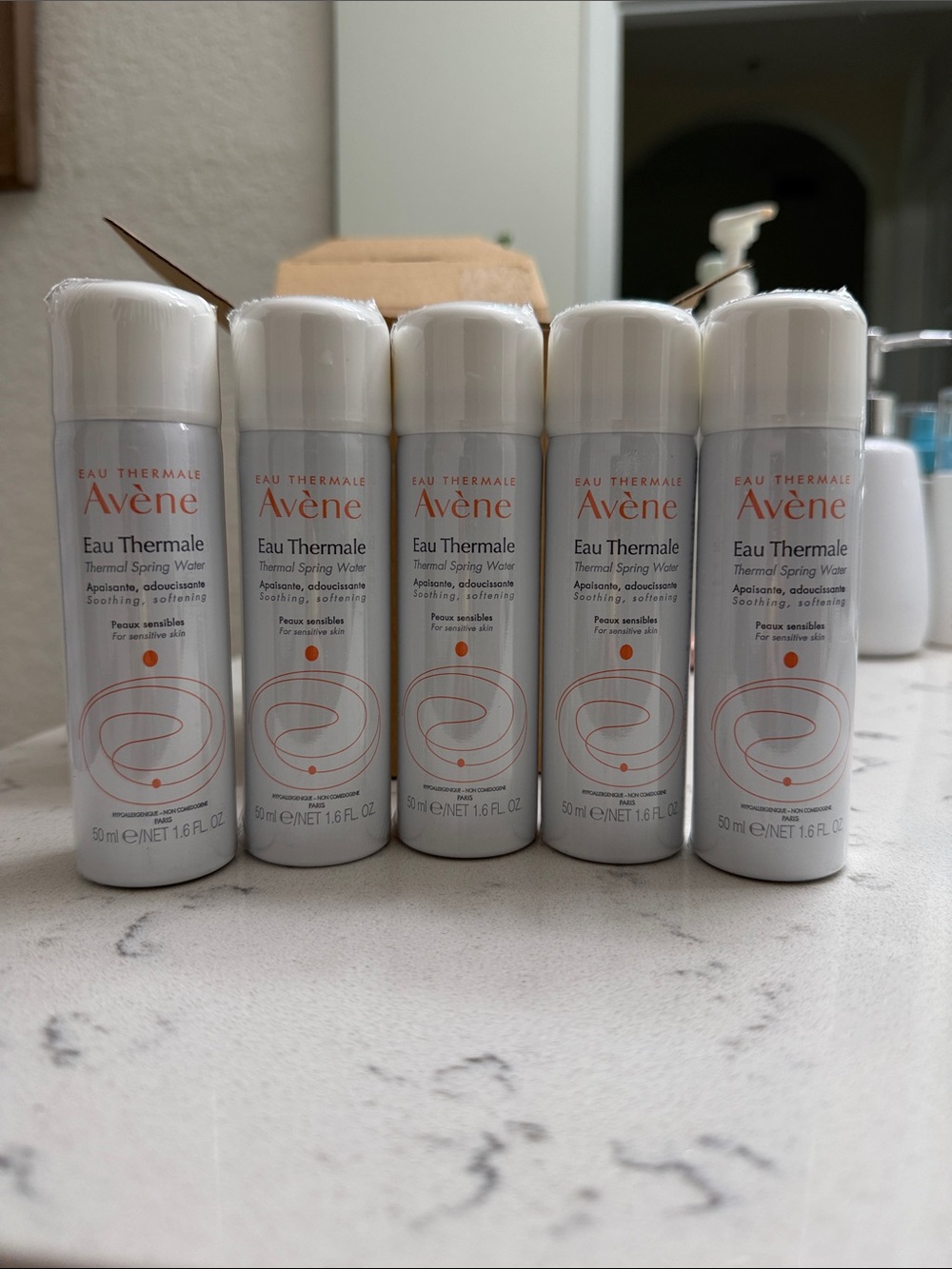 Avène Eau Thermale Thermal Spring Water Spray - White